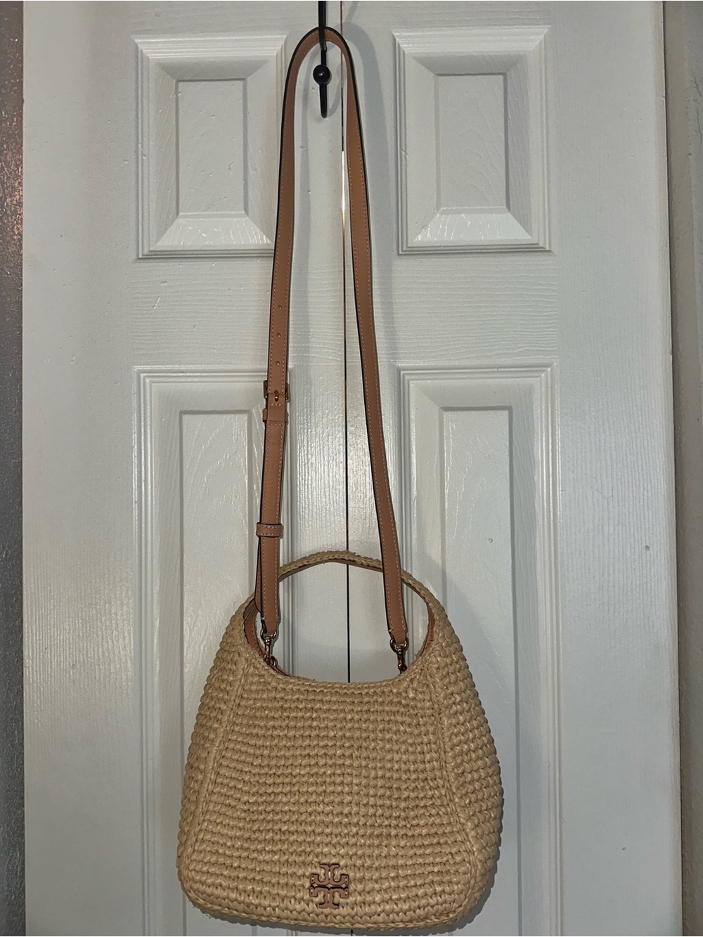 Tory Burch Beige Woven Straw Shoulder Bag with Tan Leather Strap - Picture 7 of 12